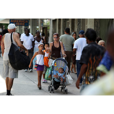 CRECE EN CUBA EL NÚMERO DE MUJERES EN CARGOS PÚBLICOS Y GUBERNAMENTALES